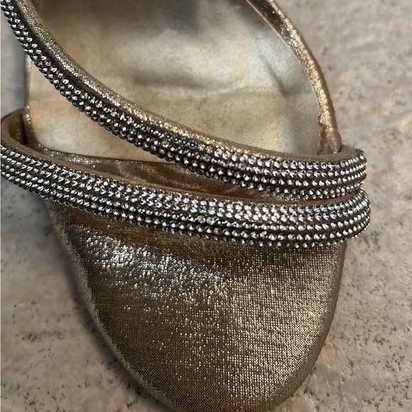 Great for holiday parties! Champagne London Fog sandals. Worn only once. - Picture 4 of 4